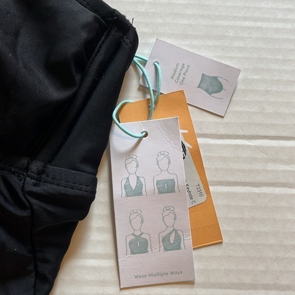 NWT-Kona SOL-M(8-10)-black-wear it four ways,medium coverage one piece swimsuit - Picture 9 of 15